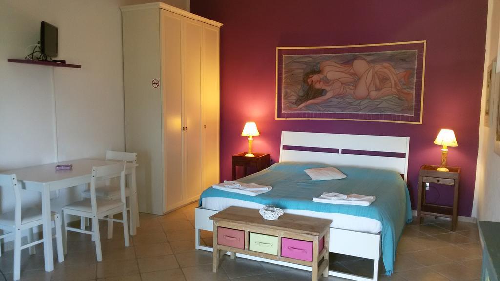 Soleesale Appartamenti E Camere Per Vacanza Pula Rum bild