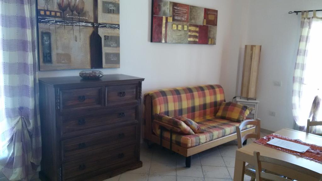 Soleesale Appartamenti E Camere Per Vacanza Pula Rum bild