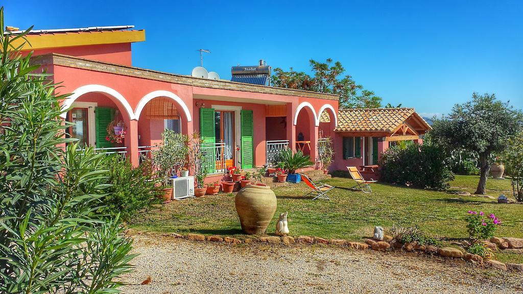 Soleesale Appartamenti E Camere Per Vacanza Pula Exteriör bild